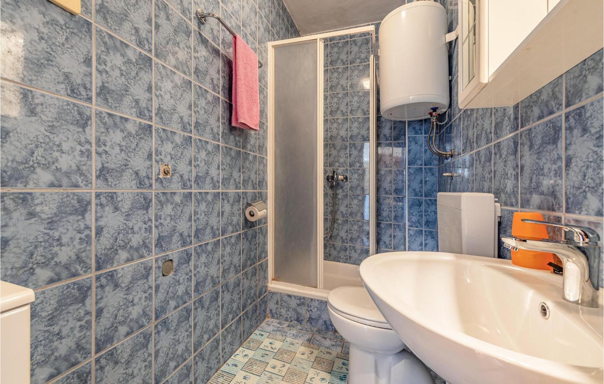 Amazing Apartment In Pakoštane Dış mekan fotoğraf
