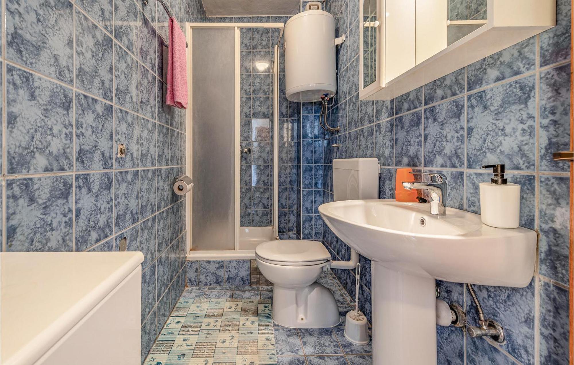 Amazing Apartment In Pakoštane Dış mekan fotoğraf